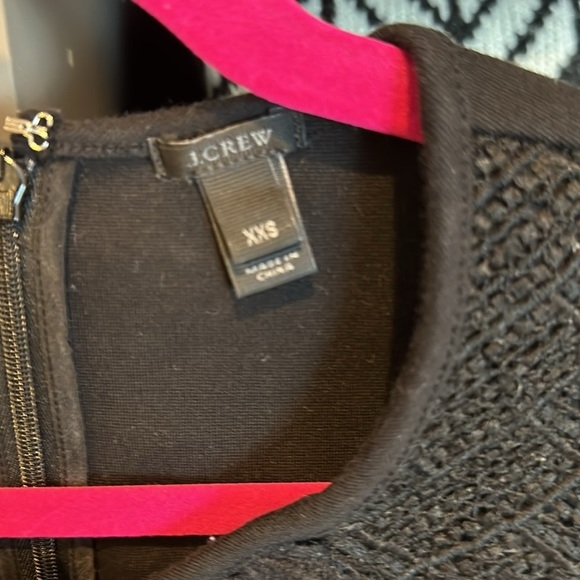 J Crew black sleeveless embroidered top size XXS - Picture 2 of 3